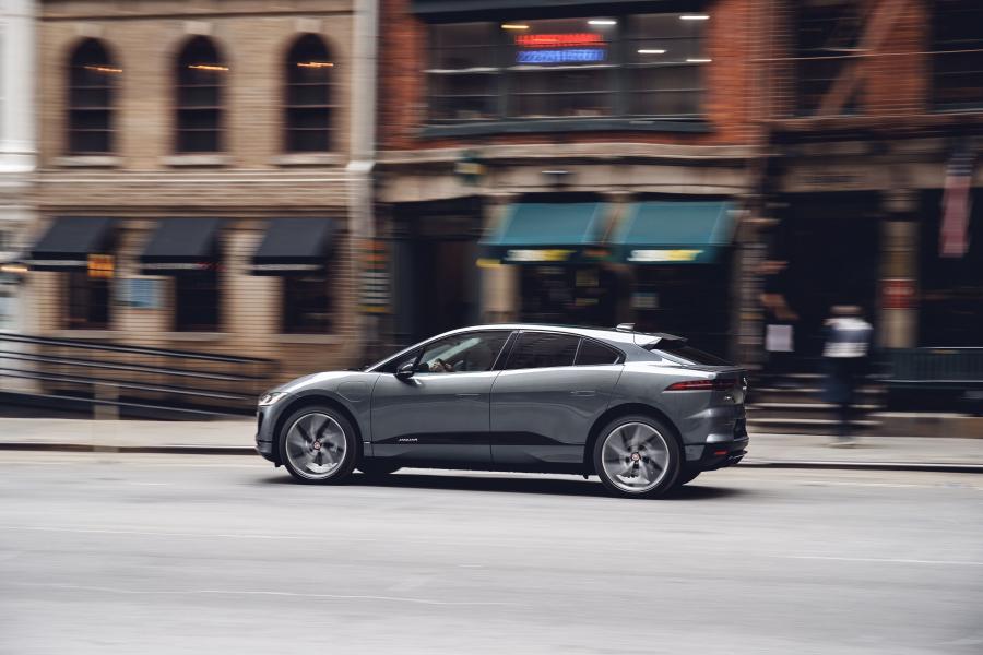  Jaguar I-Pace EV400 AWD HSE 2018 года  (NA) (фото 4 из 8)